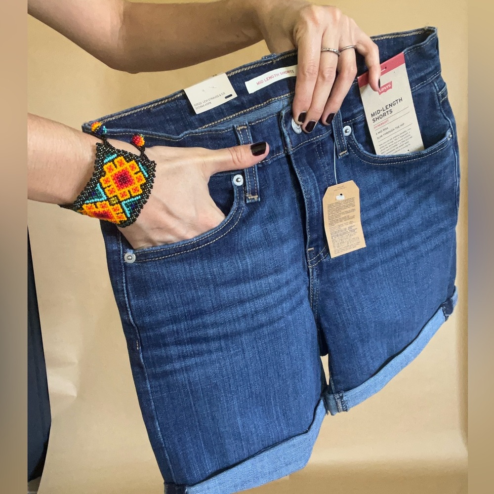 NEW Levi’s shorts, mid length.